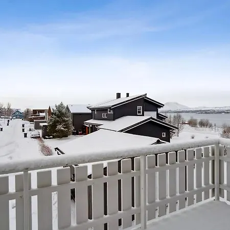 House In Beautiful Holiday home *