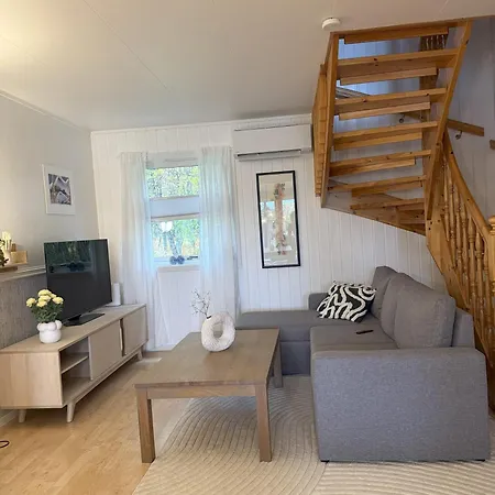 Hébergement de vacances Sjarmerende Hus I Nydelige Tromso! Tromsø