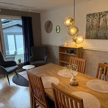 Sjarmerende Hus I Nydelige Tromso! Hébergement de vacances *