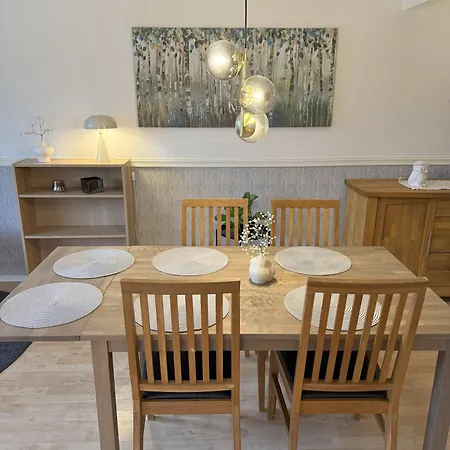 Sjarmerende Hus I Nydelige Tromso! Hébergement de vacances Tromsø