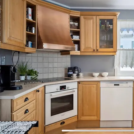 Hébergement de vacances Sjarmerende Hus I Nydelige Tromso! Tromsø