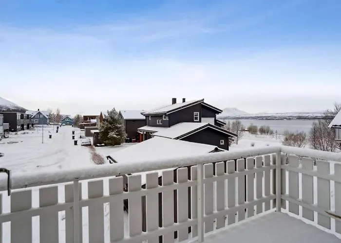 Casa de Férias Sjarmerende Hus I Nydelige Tromso!